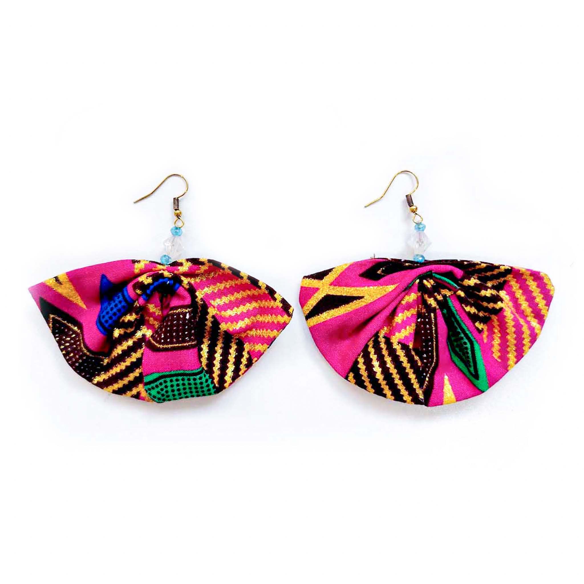 Boucles d'oreilles en tissu wax rose fuchsia en forme d'éventail et attaches en silicone dorées et perles translucides