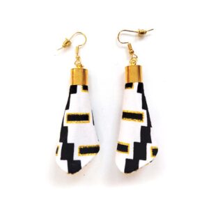 Boucles d'oreilles en tissu wax noir et blanc avec touches de paillettes dorées